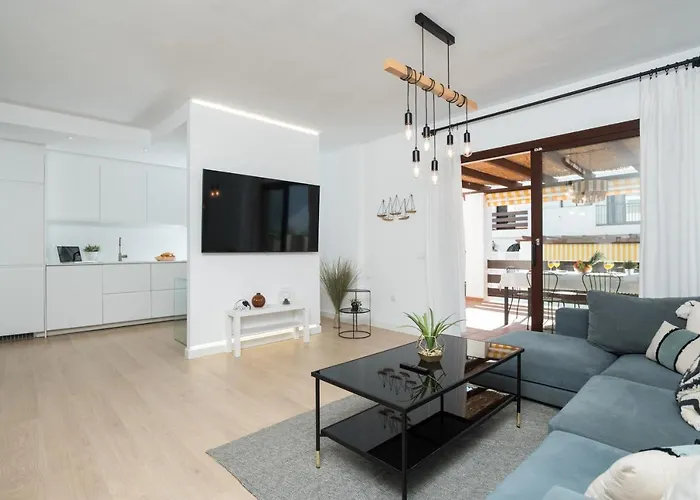 Oasis Lomas Del Club