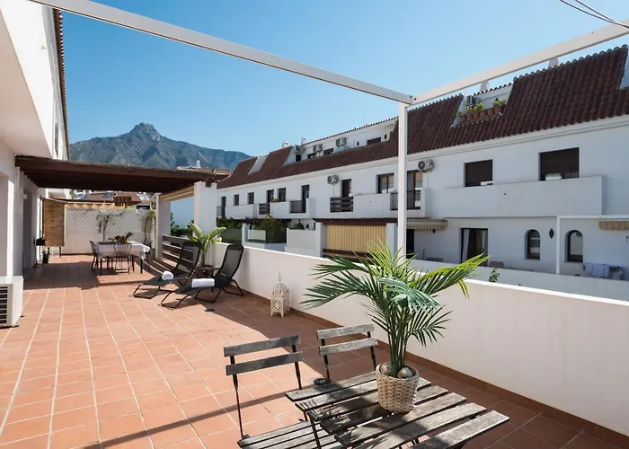 Oasis Lomas Del Club * ماربيا