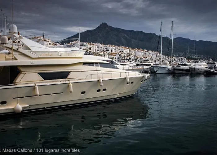 Oasis Lomas Del Club *