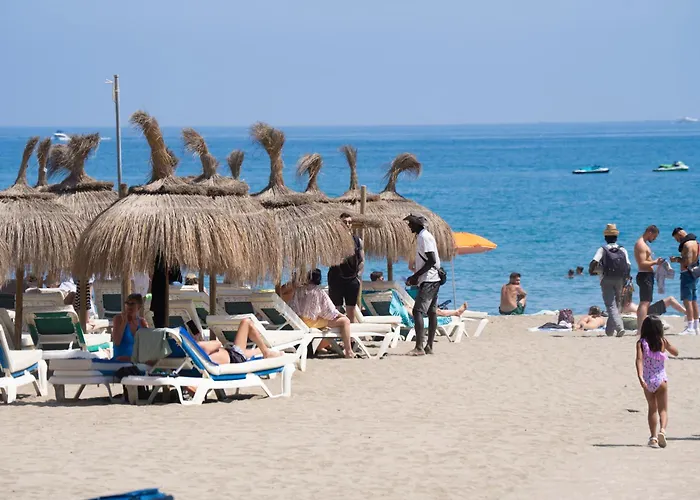 Oasis Lomas Del Club ماربيا