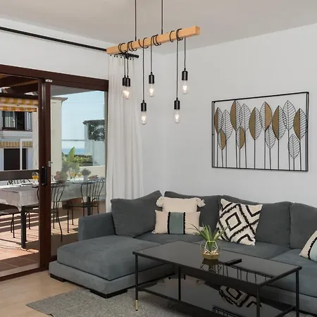 Oasis Lomas Del Club *